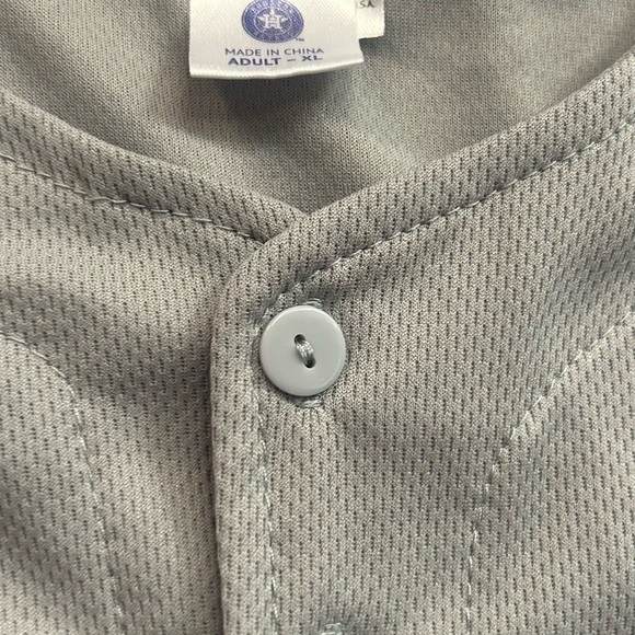 Source Unknown Gray Jersey Shirt - Picture 2 of 7